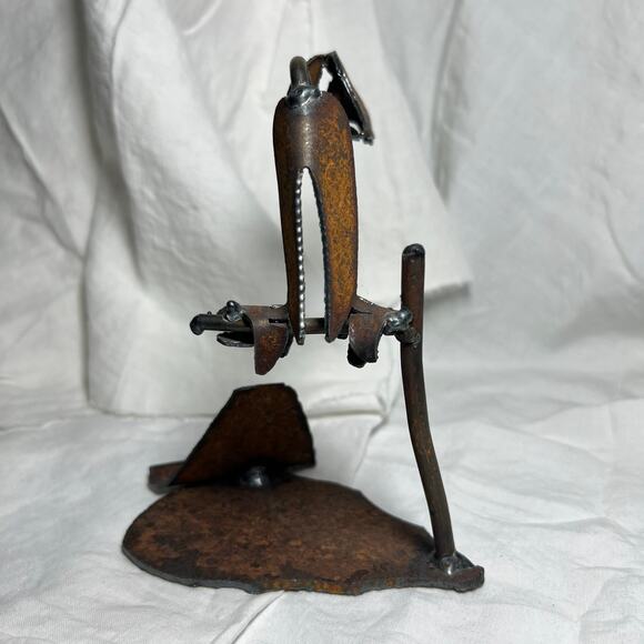 Vintage 70s Handmade Rusty Iron Buzzard Business Card Holder Desktop Gift - Picture 3 of 11